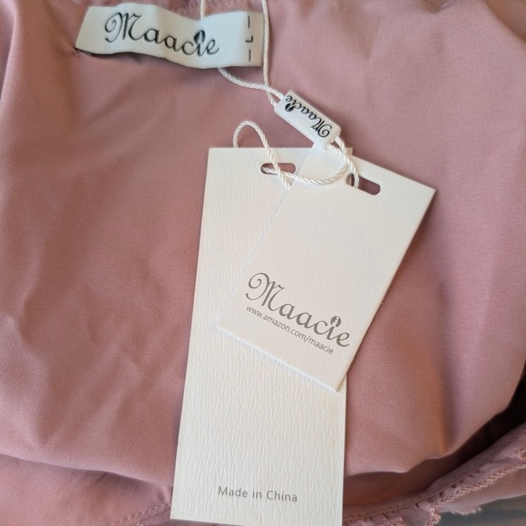 Maternity‎ Pink Ruffled Smocked Blouse Size L - Picture 10 of 11